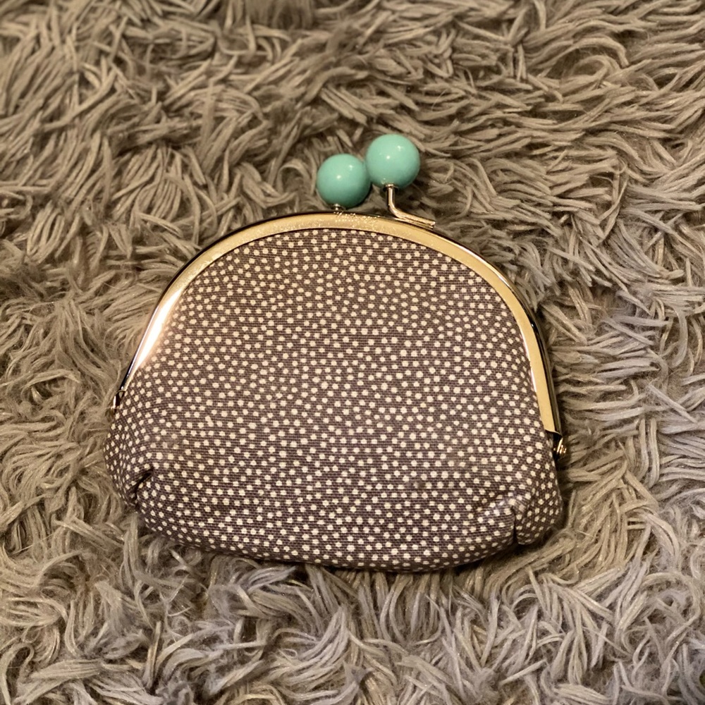 Thirty-one brand- Gray & white change purse, style wallet, with aqua blue clasp.